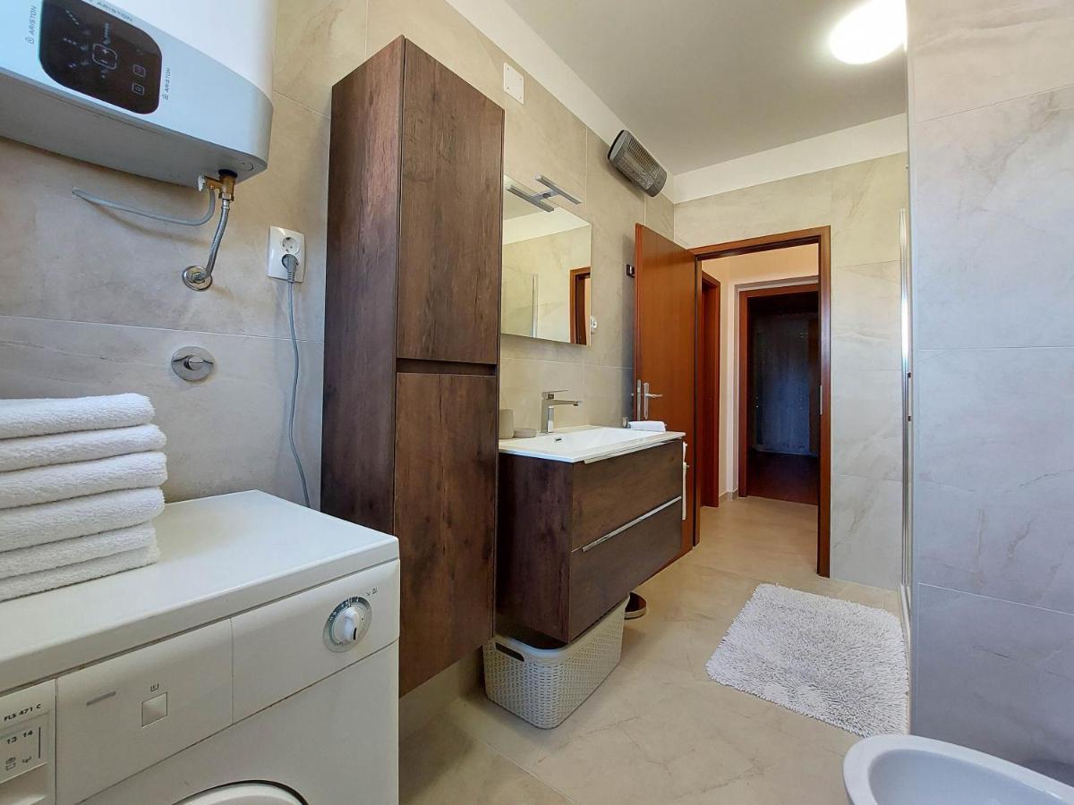 Apartment Neda Punat Bagian luar foto