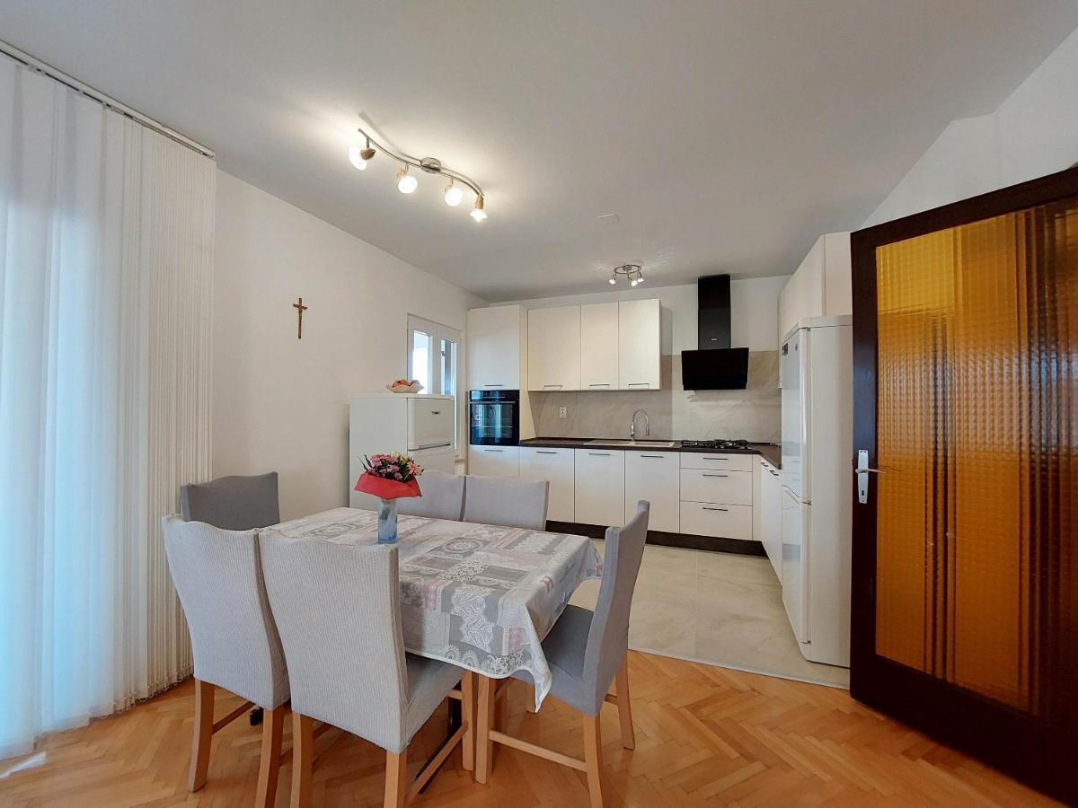 Apartment Neda Punat Bagian luar foto