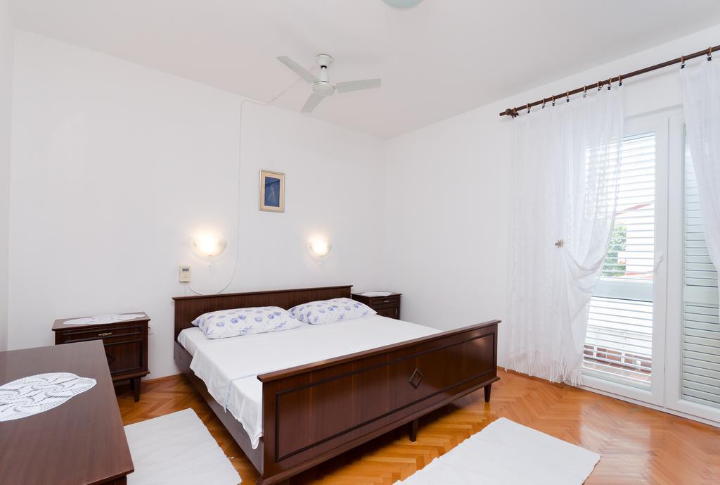 Apartment Neda Punat Bagian luar foto